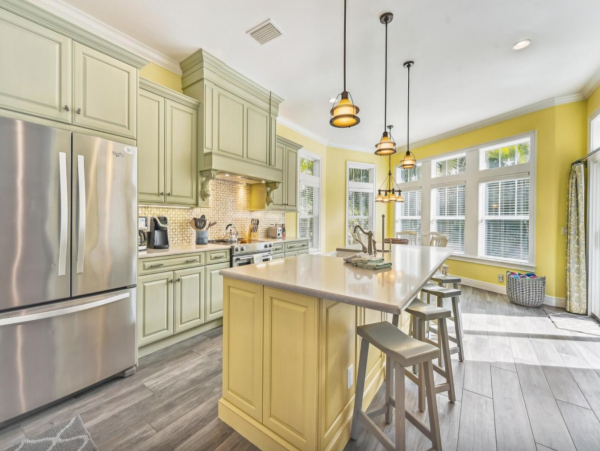 Holmes Beach Stunning 3 Bedroom Vacation Pool Home
